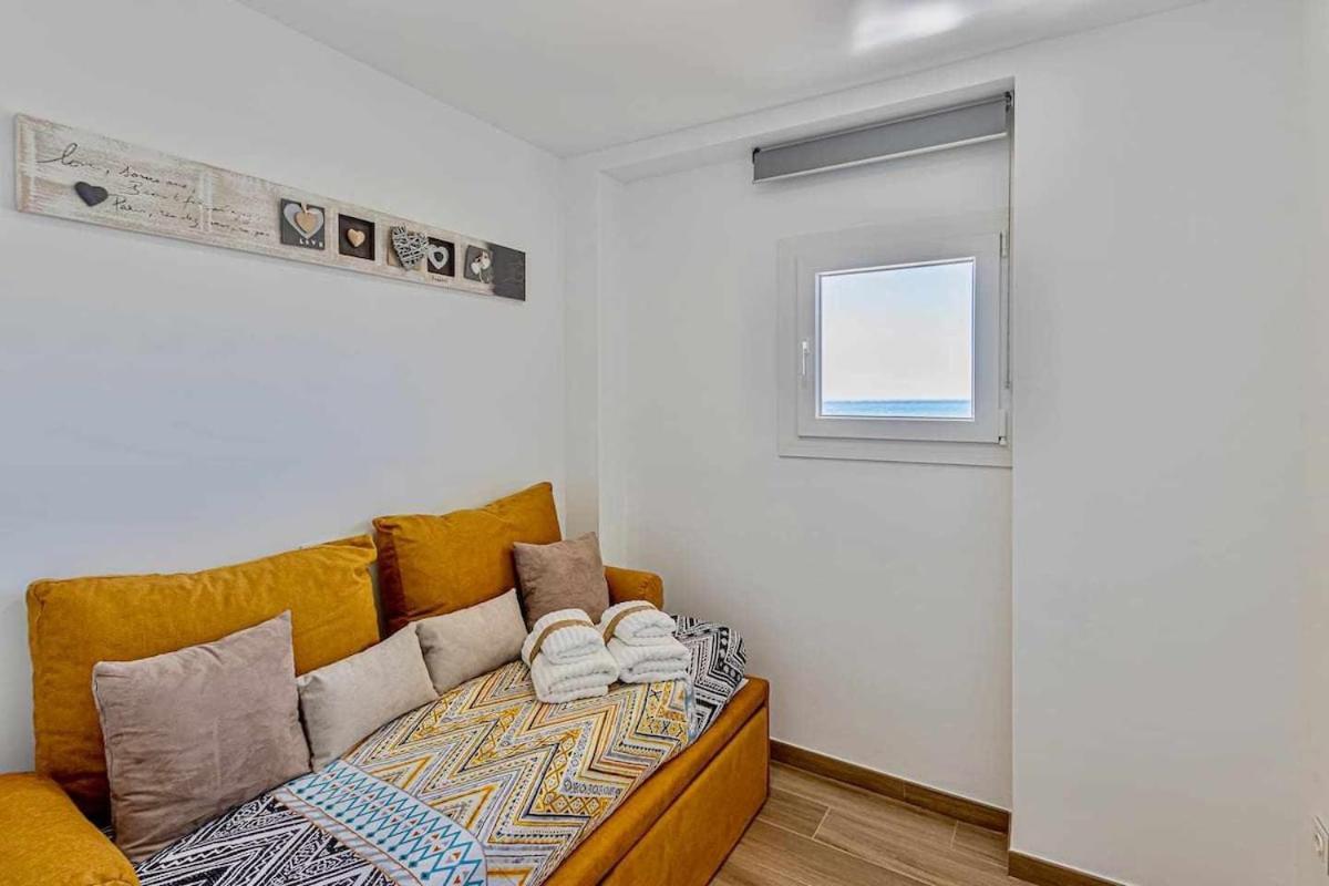797 Holiday Rentals - Benalbeach- Moderno Piso Para 5 Con Vistas Al Mar Benalmádena Eksteriør billede