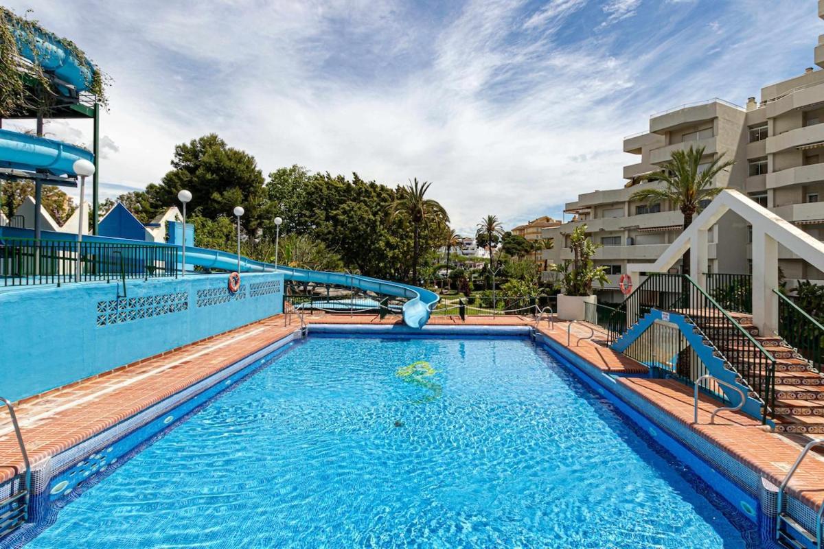 797 Holiday Rentals - Benalbeach- Moderno Piso Para 5 Con Vistas Al Mar Benalmádena Eksteriør billede