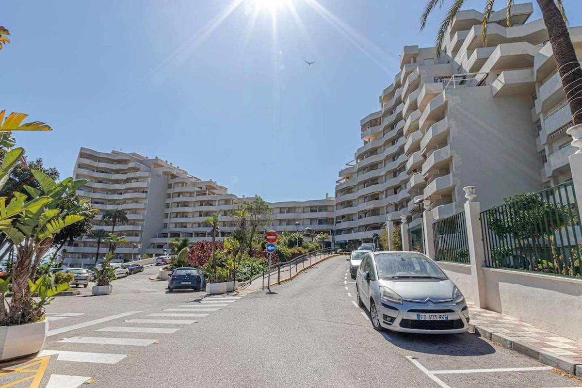 797 Holiday Rentals - Benalbeach- Moderno Piso Para 5 Con Vistas Al Mar Benalmádena Eksteriør billede