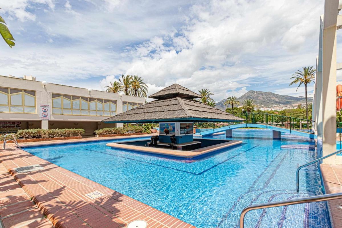 797 Holiday Rentals - Benalbeach- Moderno Piso Para 5 Con Vistas Al Mar Benalmádena Eksteriør billede